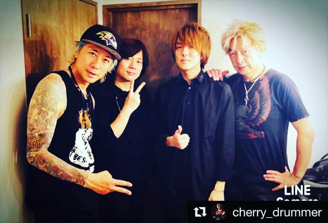 Ju-kenのインスタグラム：「@sakamoto_mitsuhisa band!  唄うギタリスト坂本くん、スーパーグルーヴチェリーさん、クールキーズよーくん、、、 昨夜の新宿fateも面白うございました♫  次回は彼はホントに唄うそうです！ 乞うご期待！！！」
