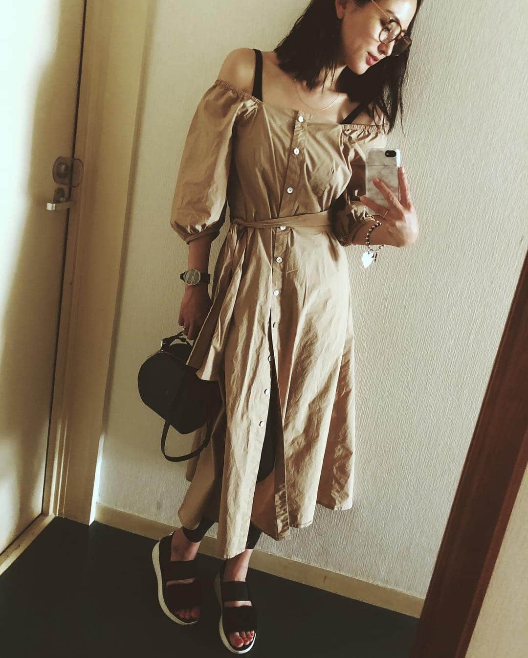 尾形沙耶香さんのインスタグラム写真 - (尾形沙耶香Instagram)「#outfit  #ベージュコーデ」4月27日 13時29分 - sayakaogata