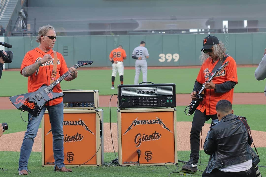 メタリカさんのインスタグラム写真 - (メタリカInstagram)「Photos from #MetallicaNight @sfgiants !」4月27日 14時07分 - metallica