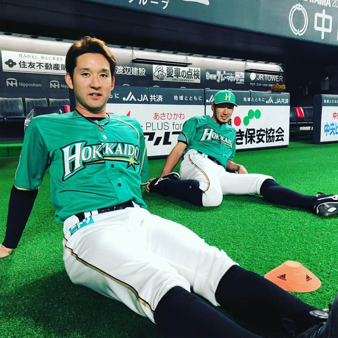 北海道日本ハムファイターズさんのインスタグラム写真 - (北海道日本ハムファイターズInstagram)「We Love Hokkaido start🍀 #lovefighters #飛び出せ新時代 #今日合流即スタメン #清水優心 #横尾俊建 #大田泰示 #杉谷拳士 #welovehokkaido」4月27日 14時08分 - fighters_official