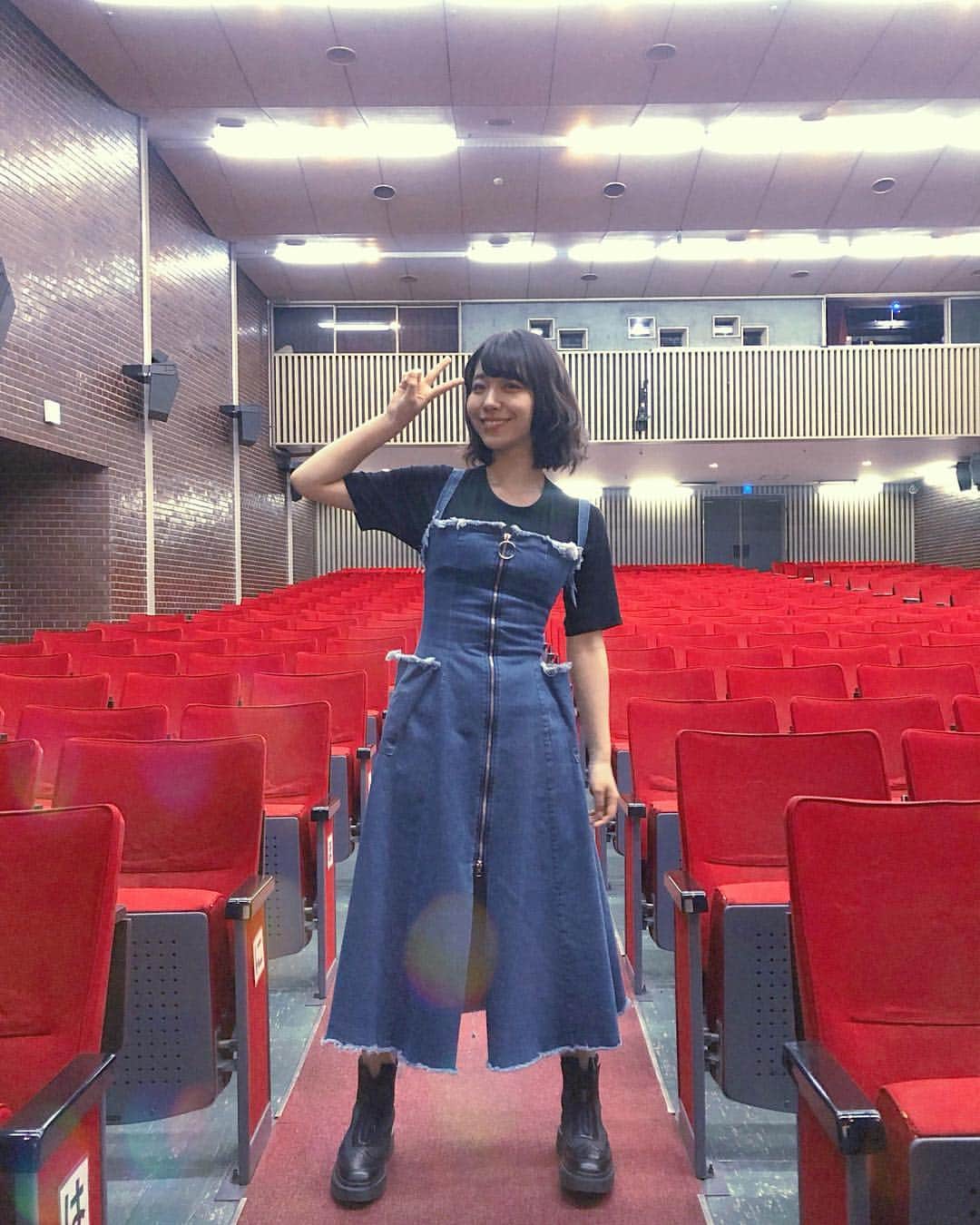 のインスタグラム：「. #愛美PW イベント昼の部衣装✨ . . 韓国の梨大で買ったワンピ✌️ . . #ootd」