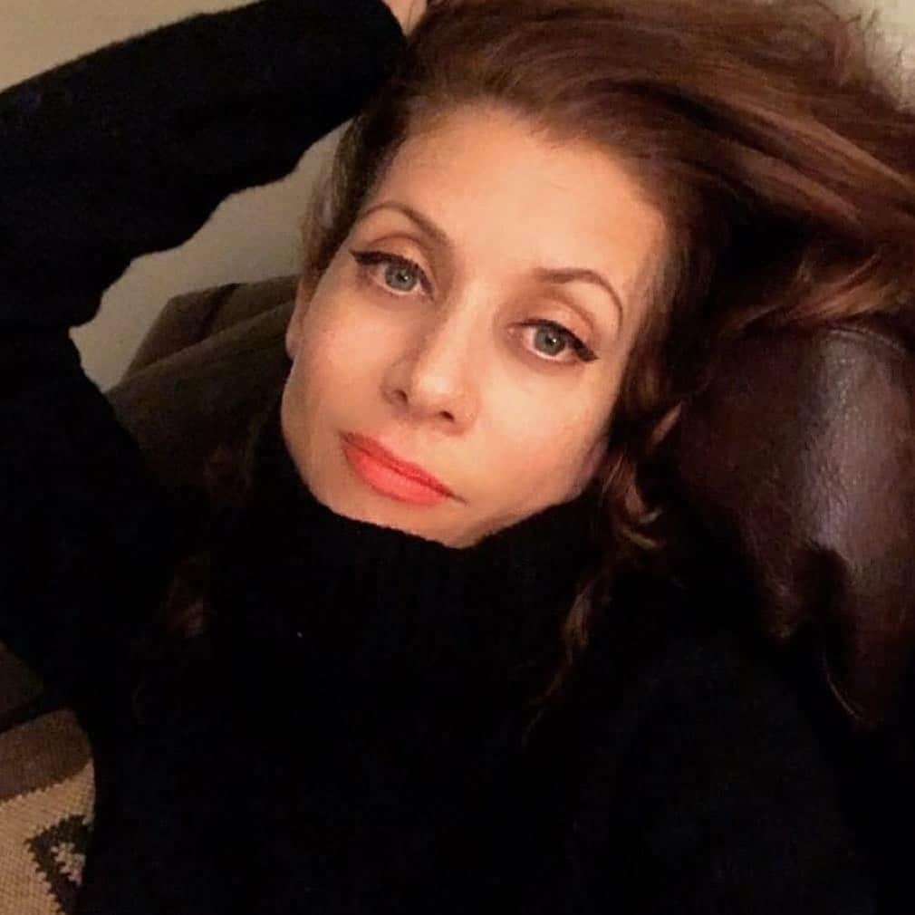 ケイト・ウォルシュさんのインスタグラム写真 - (ケイト・ウォルシュInstagram)「I call this one a #LastChance selfie where u still look cute right before u take ur makeup off and crawl right into bed...❤️💋」4月28日 0時03分 - katewalsh