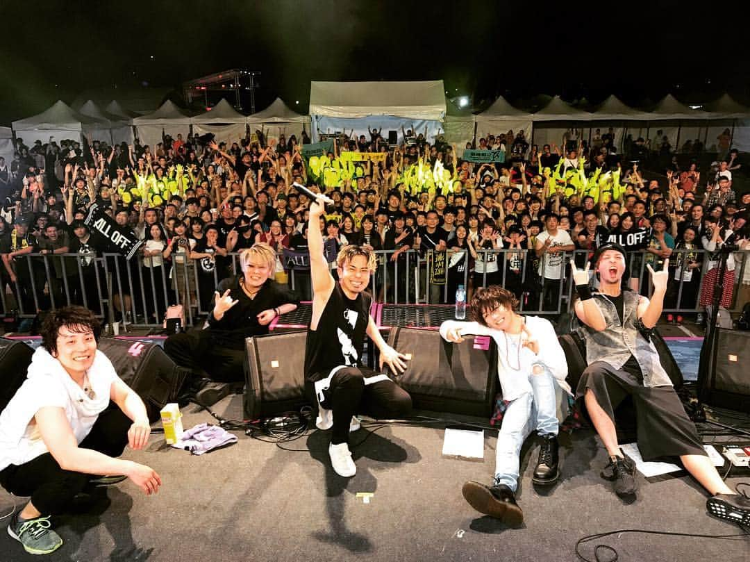 Yukioのインスタグラム：「Thank you Taiwan!!!!!!!!!!!! Thank you 浮現祭!!!!!!!!!!!! We love you guys!!!!!!!!!!! . . . . #ALLOFF #オールオフ #live #liveconcert #liveperformance #taiwan #台中 #livepicture #ライブ #ライブ写真 #instapic #instapicture #写真 #picture #pictureoftheday #浮現祭」