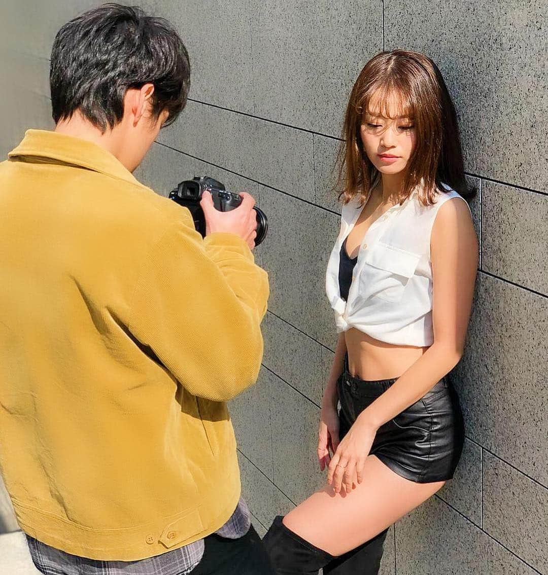 佐野真彩さんのインスタグラム写真 - (佐野真彩Instagram)「【憩い酒場】 こんにちは😊 #MKTV で一緒にMCをしているフードコーディネーターの櫻井優さん @food_yuu と酒場イベントを開催することが決定しました！！ 5/22(水) 場所はいつものMKCAFE🐟 時間は19:00〜22:30 入場料は1万円です☺︎ . この日はみんなで食事をしたりお酒を呑んだり、、、😋 他にも楽しい時間を過ごして頂けるように優さんと考えているのでぜひお越しください🥰🍷 （最近色々な企画に参加出来て嬉しいです☺︎声をかけてくださる皆様ありがとうございます✨） . ご予約はMKCAFE→03 3365 5039 まで^ ^ . そして、 #鯖バーガー のCMが出来上がりました！（2枚目） カッコいいCMに出演出来て嬉しいです😊 @kousukefilmlife ありがとう！ . #大久保 #鯖バーガー専門店 #MKCAFE #酒場 #オフ会 #オフショット #お酒」4月27日 16時43分 - sano.maya