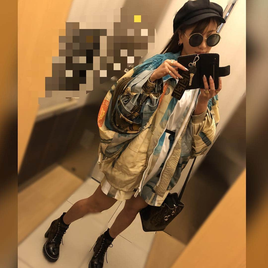 AIKAさんのインスタグラム写真 - (AIKAInstagram)「あいか本物。 本日も良好です💃  #aika #louisvuitton」4月27日 16時53分 - aika_honmono