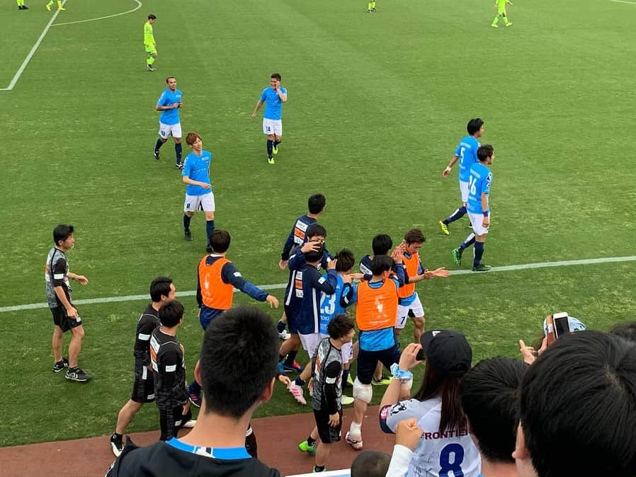 福田樹さんのインスタグラム写真 - (福田樹Instagram)「4/21 横浜FC×ジェフ千葉 ・ 暖かくなってきてからのサッカー観戦は楽しいの一言⚽️勝つとなお気分最高🙌✨ ・ 一緒に観に行って横浜FC応援してくれる友達募集中ですꉂꉂ📣🥺 ・ #yokohamafc #横浜FC #hamablue #三ツ沢を青にそめよう #ニッパツ三ツ沢球技場 #サッカー #jリーグ #soccer #football #サッカー観戦 #ハマる横浜fc #福田樹 @yokohamafc_official」4月27日 17時48分 - itsukifukuda