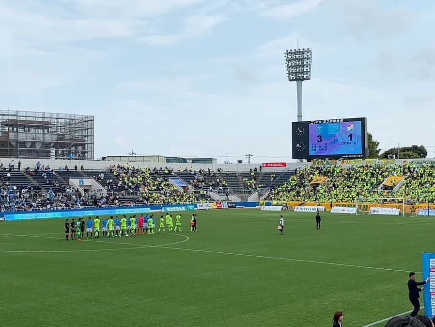 福田樹さんのインスタグラム写真 - (福田樹Instagram)「4/21 横浜FC×ジェフ千葉 ・ 暖かくなってきてからのサッカー観戦は楽しいの一言⚽️勝つとなお気分最高🙌✨ ・ 一緒に観に行って横浜FC応援してくれる友達募集中ですꉂꉂ📣🥺 ・ #yokohamafc #横浜FC #hamablue #三ツ沢を青にそめよう #ニッパツ三ツ沢球技場 #サッカー #jリーグ #soccer #football #サッカー観戦 #ハマる横浜fc #福田樹 @yokohamafc_official」4月27日 17時48分 - itsukifukuda