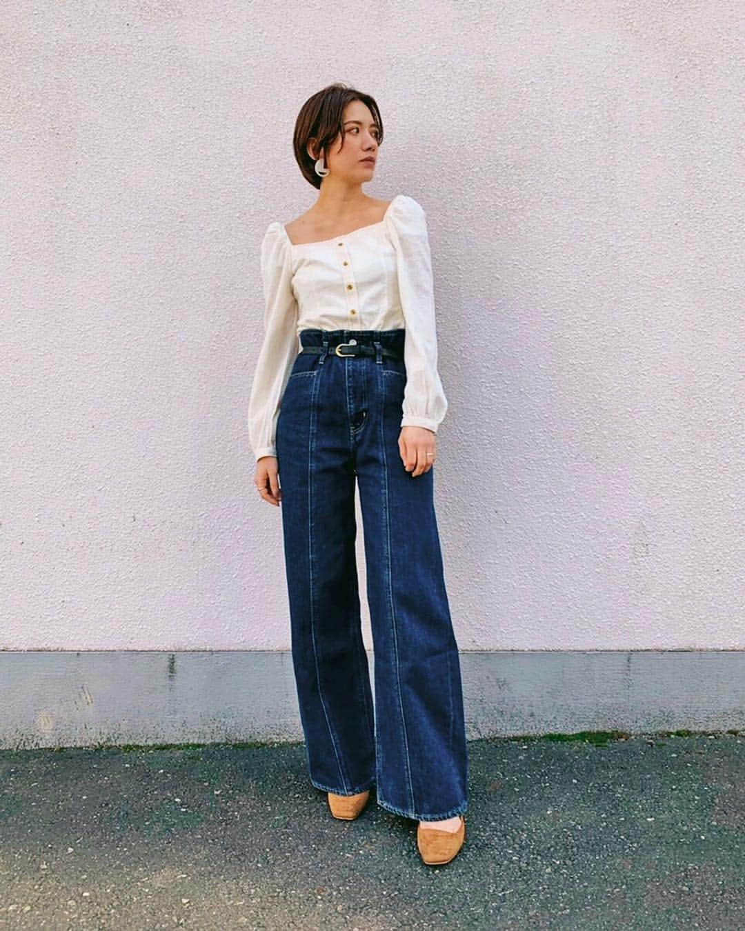MOUSSY SNAPさんのインスタグラム写真 - (MOUSSY SNAPInstagram)「#MOUSSYSNAP Marina  Shin Shizuoka CENOVA STAFF / MOUSSY+ 新静岡セノバ店スタッフ ㅤㅤㅤㅤㅤㅤㅤㅤㅤㅤㅤㅤㅤ HIGH WAIST BELTED STRAIGHT(010CSH11-0050) #MOUSSYJEANS FRONT BUTTON PUFF SLEEVE BLOUSE(010CSW30-1420) ㅤㅤㅤㅤㅤㅤㅤㅤㅤㅤㅤㅤㅤ #MOUSSY」4月27日 18時00分 - moussysnap