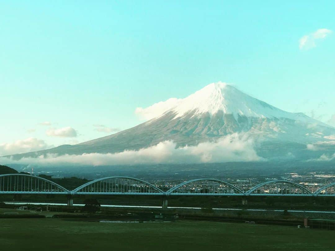 ジョー さんのインスタグラム写真 - (ジョー Instagram)「今日の富士山 めちゃくちゃカッコいい！！ #富士山 #2019.4.27」4月27日 18時10分 - doublename_jo