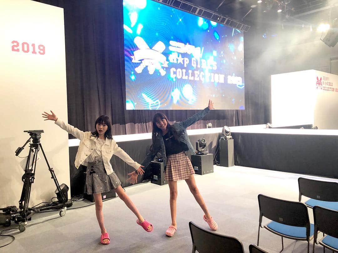 ニコ☆プチのインスタグラム：「🌛 リハーサルも順調☺︎！ 休憩中のアキミヅキをキャッチ😘😘 #近藤藍月  #美月 #会場広い〜」