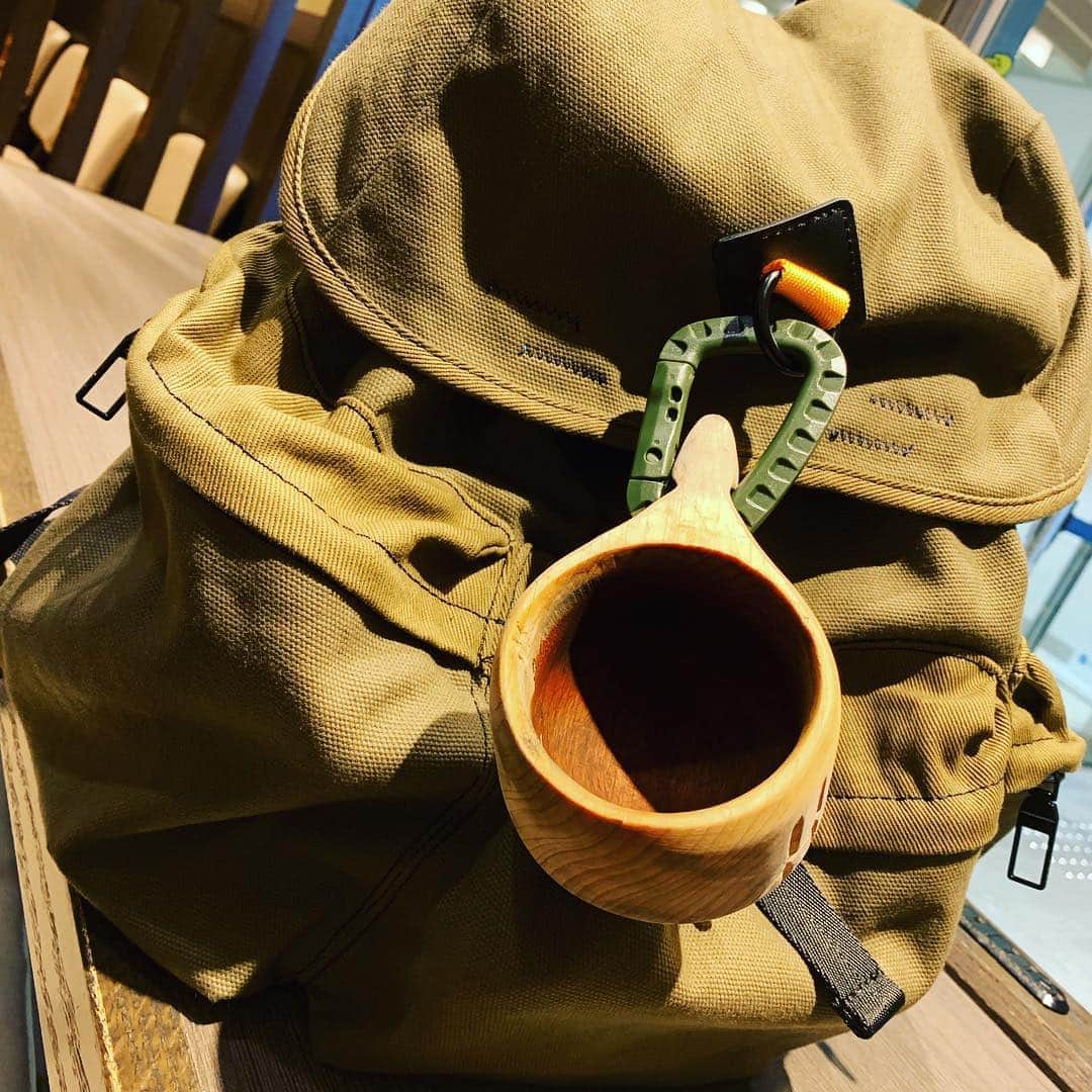 長田成哉のインスタグラム：「現場にもククサは標準装備。 #camp #bushcraft  #kukusa」