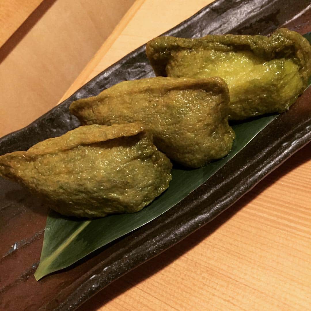 泳ぎイカ銘魚料理　磯銀のインスタグラム：「お薦めメニューから 紫蘇漬け稲荷 #磯銀#淀屋橋#肥後橋#鮮魚#日本酒#ランチ#大人の隠れ家」