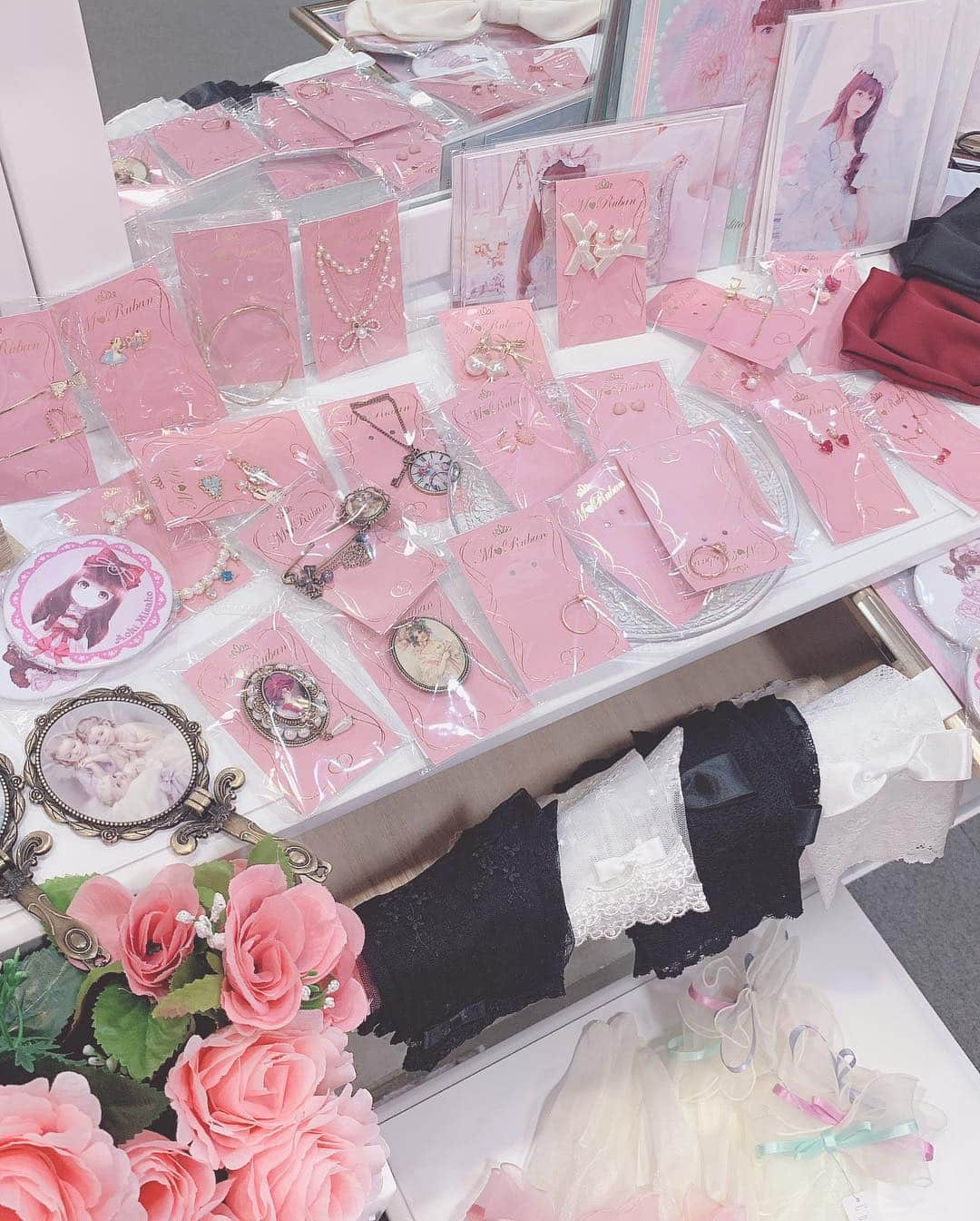 青木美沙子さんのインスタグラム写真 - (青木美沙子Instagram)「#m❤︎ruban 来店イベントありがとうございました😊 5月2日までラフォーレ原宿にてお取り扱いしています💓 是非是非みに来てね💓 #m❤︎ruban」4月27日 18時51分 - misakoaoki