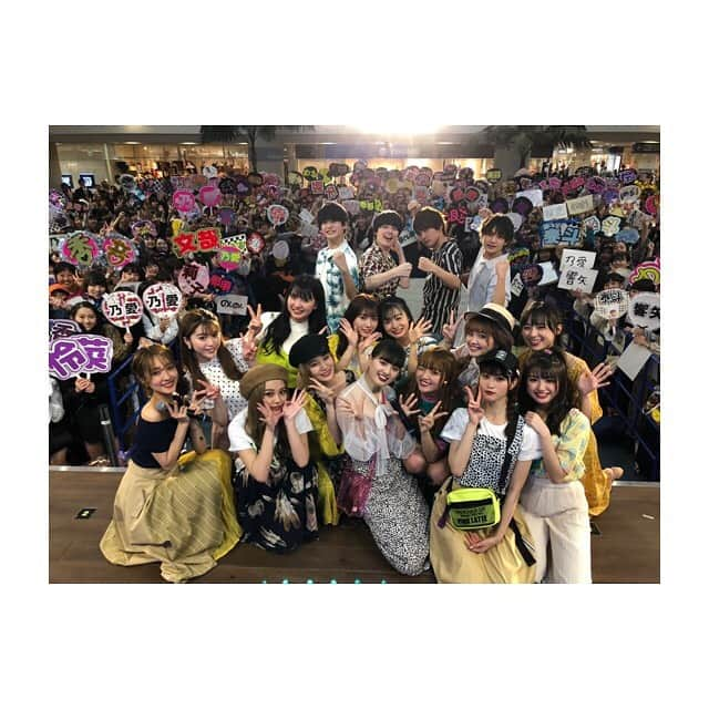 土屋怜菜（れいぽよ）さんのインスタグラム写真 - (土屋怜菜（れいぽよ）Instagram)「Popteenららぽーとイベント﻿ ありがとうございました☺️﻿ ﻿ パワーがすごすぎたあ〜✌️✌️✌️﻿ ﻿ 平成最後に皆さんに会えて元気をもらえて、﻿ 来てくれた方本当にありがとう❤️﻿ ﻿ 令和もPopteenをよろしくお願いします！  #Popteen」4月27日 18時53分 - reipoyo_0411