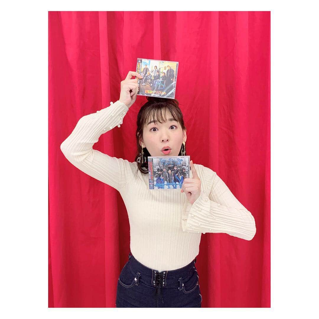 高槻かなこさんのインスタグラム写真 - (高槻かなこInstagram)「. #着回しきんちゃん 2019.04.24 パパパ . トップス #lilybrown  パンツ #honeymehoney  シューズ #commecaism . . 袖のパールが可愛いね😍〇。 珍しくかなことせりこどっちもデニムパンツだった👖 . . あ、平成のうちに平成に着たコーデ紹介しなきゃー！！😂w . #fashion #code #ootd #私服 #私服コーデ  #着回しコーデ  #声優 #高槻かなこ」4月27日 18時59分 - kanako.tktk