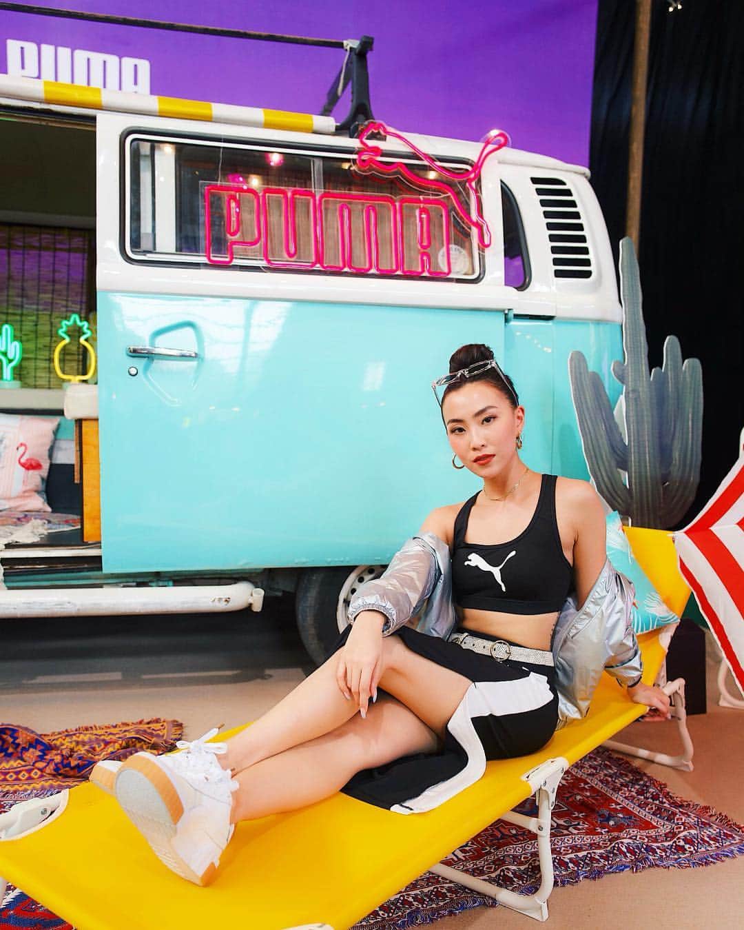 ソニアのインスタグラム：「Hey @xhyolynx, we ready for you 🤩 Thank you #PUMAsea for having me down in KL for the @puma.cali party!! There’s beers, ice cream, lotsa food and a performance by Hyolyn in less than an hour! . Fully decked out in @puma apparel and my fresh new @puma.cali kicks in Exotic 🌴  #calitravelog #pumaambassador #sneakerhead」