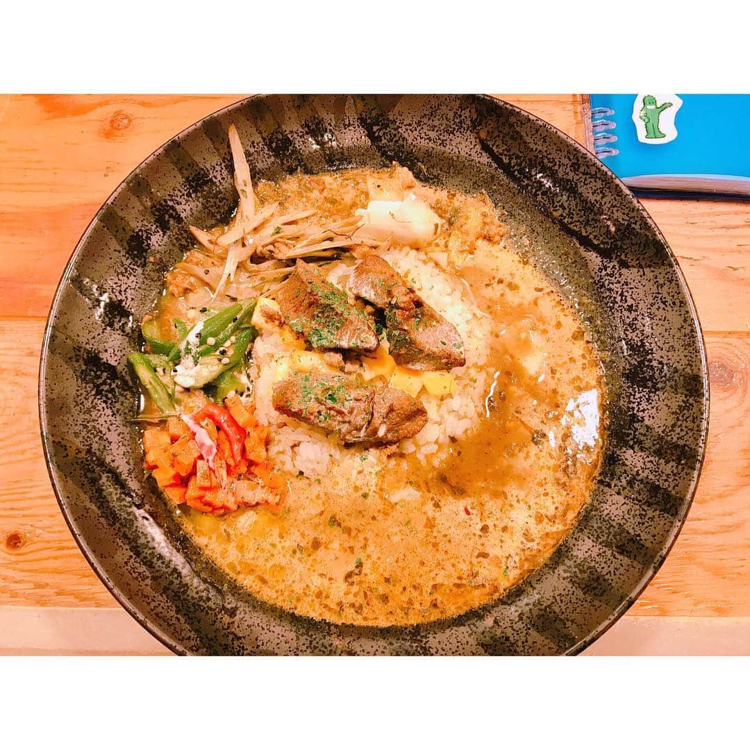 白山治輝さんのインスタグラム写真 - (白山治輝Instagram)「カレー部🍛大阪4月編その2。  ①Curry cafe 7mm ②スパイスカリー て ③カレー屋 バンバン ④さぼてん食堂  #brianthesun #カレー部」4月27日 19時44分 - harukithesun