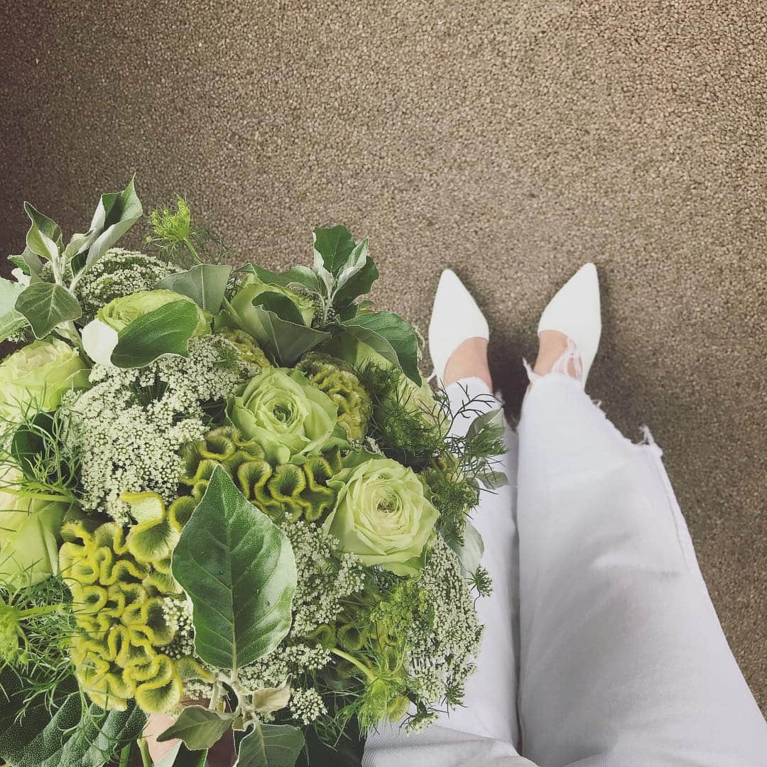 畑野ひろ子さんのインスタグラム写真 - (畑野ひろ子Instagram)「グリーンのBIRTHDAYブーケ。 @willgarden_official  #flower #flowers #bouquet #green #birthday #willgarden」4月27日 20時06分 - hiroko_hatano_
