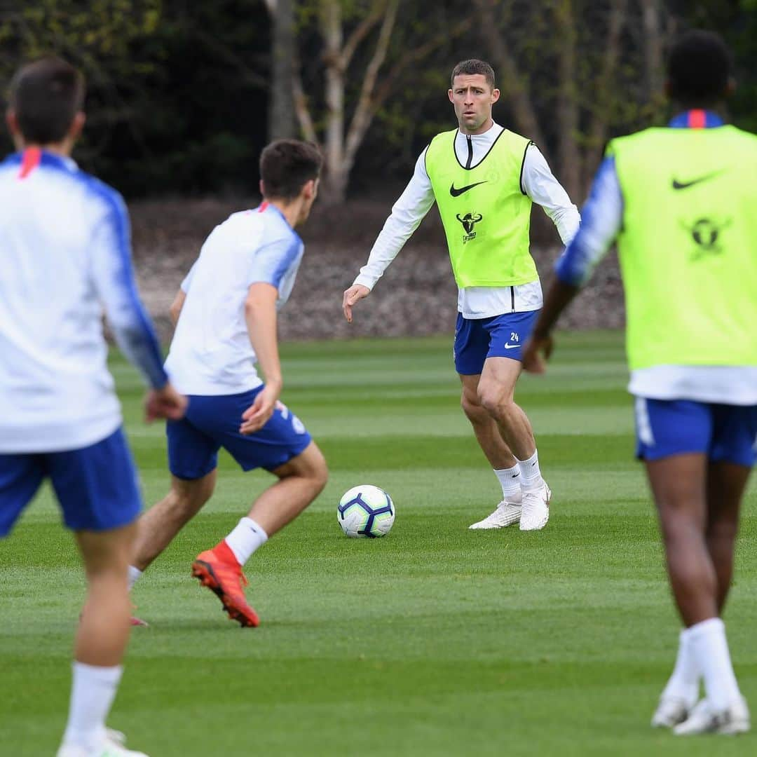 ガリー・ケーヒルさんのインスタグラム写真 - (ガリー・ケーヒルInstagram)「Finding that pass 🎯 #chelseafc #nikefootball」4月27日 20時18分 - garyjcahill