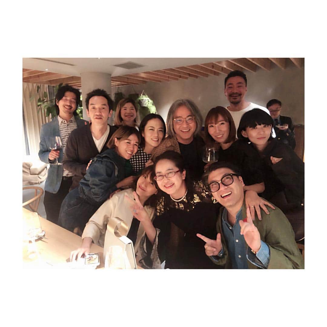のインスタグラム：「. HAPPY BIRTHDAY ぐんちゃん💕  桂米助師匠がお祝いに送った言葉  軍地さんとかけて ロウソクと解く その心は 身を削ってまわりを照らす✨  ほんと、いつも愛情に溢れてる。 おめでとう💕💕💕 @sayumi7」
