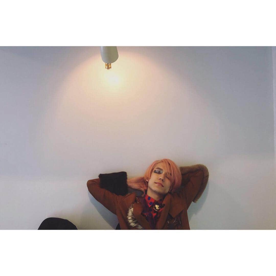 島田翼さんのインスタグラム写真 - (島田翼Instagram)「寝」4月27日 20時54分 - tsubasa_shimada