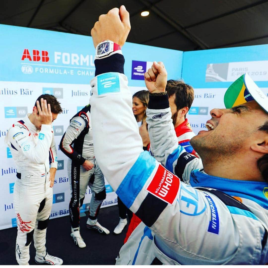 フェリペ・マッサさんのインスタグラム写真 - (フェリペ・マッサInstagram)「Vamos votar no fanboost galera !!! Lets vote on the fanboost guys !!! https://fanboost.fiaformulae.com/」4月27日 20時55分 - massafelipe