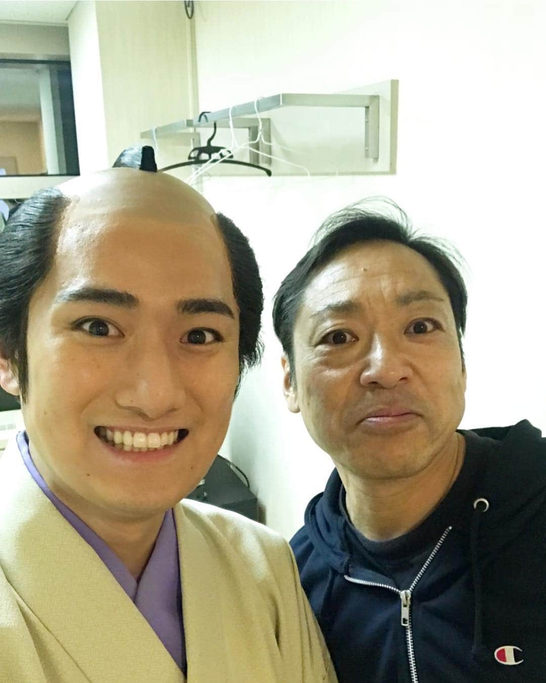 中村隼人さんのインスタグラム写真 - (中村隼人Instagram)「隣のスタジオでドラマ撮影をしている、中車さんが遊びに来てくださいました😆✨ 楽屋で沢山お話出来ましたぁ笑 #集団左遷 #大富豪同心 #香川照之 #市川中車 #中村隼人」4月27日 21時26分 - 1130_nakamurahayato