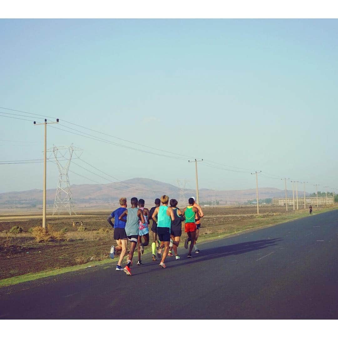 神野大地さんのインスタグラム写真 - (神野大地Instagram)「Road session！🏃‍♂️🇪🇹 残り4日！ #エチオピア合宿」4月27日 21時51分 - daichi_0913