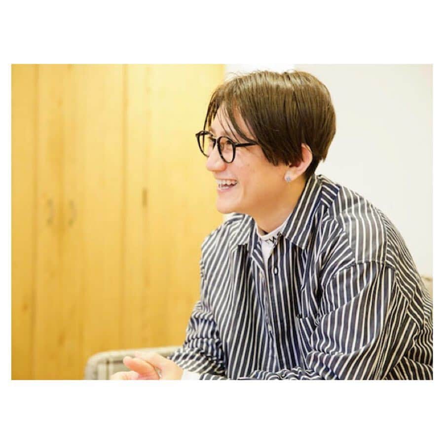 前原穂高のインスタグラム：「re-quest/QJ naviというサイトで 僕の仕事術についての インタビュー記事が載っています👍 美容師1年目の人に是非見てほしいな〜！ ストーリーにリンク貼っておきますね。 ㅤㅤㅤ @requestqj_navi_magazine  #ヘア #ヘアアレンジ #ヘアスタイル #ヘアメイク #ヘアセット #アレンジ #スタイリング #ほだかっと #ほだからー #ヘアサロン #サロン #美容室 #hair #hairstyle #haircolor @vvvvvvioletttttt  @vvvvvviolet_nagoya  #美容室violet」