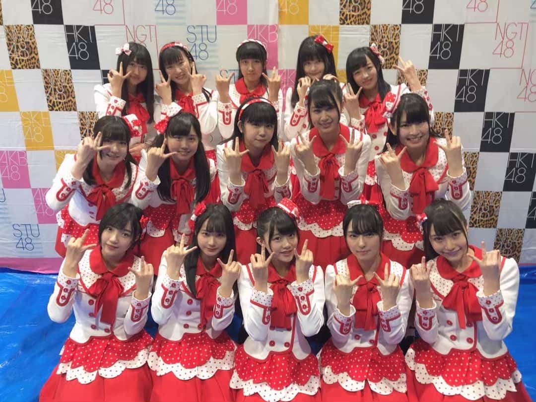大塚七海のインスタグラム：「ㅤㅤㅤㅤㅤㅤㅤㅤㅤㅤㅤㅤㅤ AKB48グループ 春のLIVEフェスに2kiで出演させていただきました🌸 ㅤㅤㅤㅤㅤㅤㅤㅤㅤㅤㅤㅤㅤ お足元の悪い中お越し下さり、あたたかい声援を本当にありがとうございました。 ㅤㅤㅤㅤㅤㅤㅤㅤㅤㅤㅤㅤㅤ #春フェスAKB #2ki #NGT48  #ドローンジェラシー」
