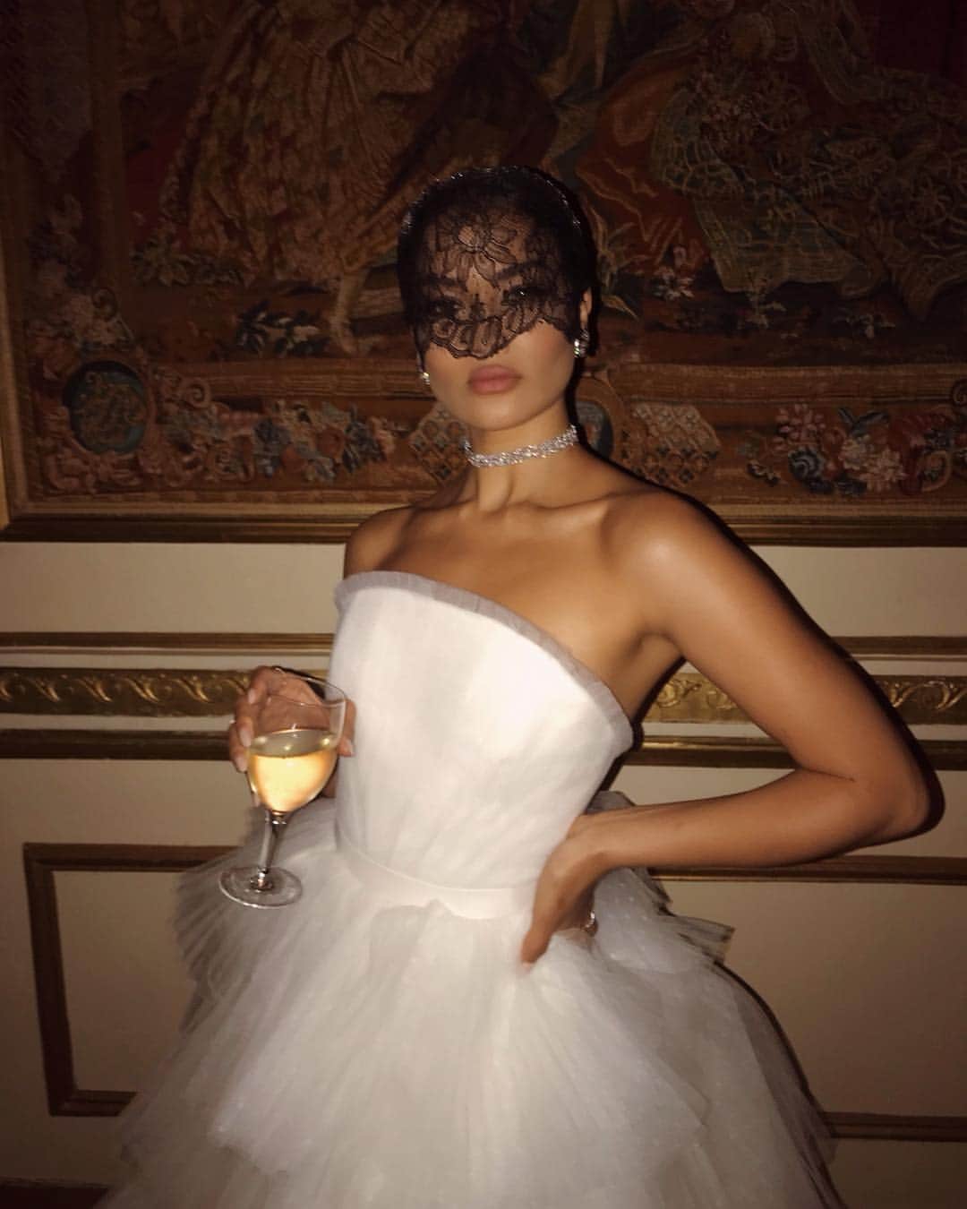 シャニーナ・シャイクのインスタグラム：「Home by midnight 🕛 ✨」