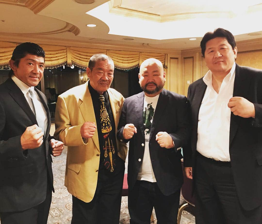 ハチミツ二郎さんのインスタグラム写真 - (ハチミツ二郎Instagram)「UWF」4月27日 22時57分 - jirohachimitsu