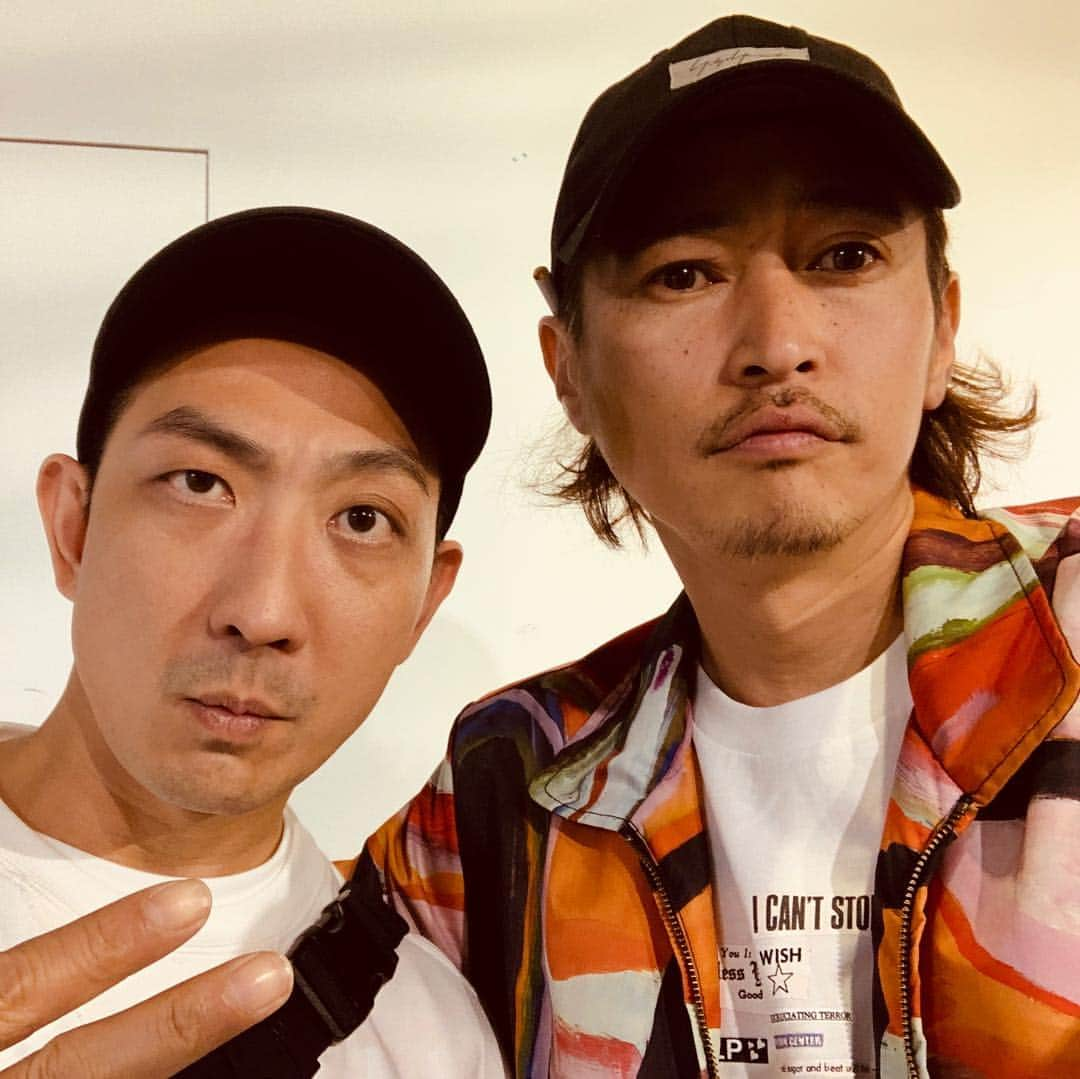 窪塚洋介さんのインスタグラム写真 - (窪塚洋介Instagram)「I'm having great time in 上海!!! Good friends. Good foods. Good original sneakers. (Long long time no see Sam Lee)」4月27日 23時23分 - yosuke_kubozuka