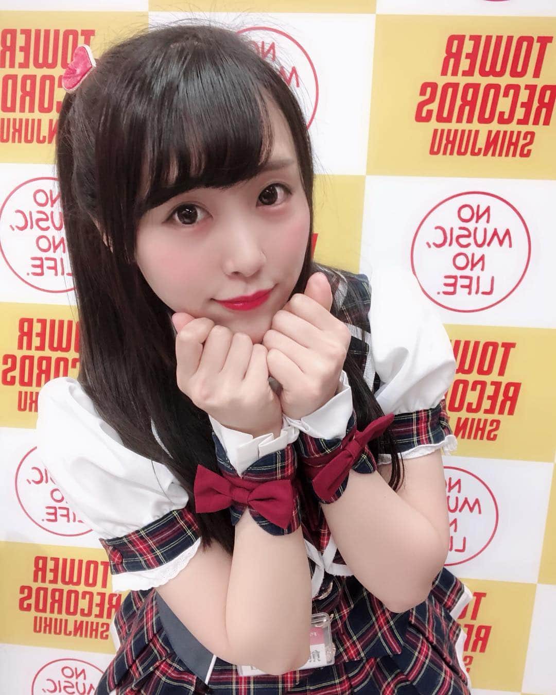 のインスタグラム：「おやくま🐻 . . #gw １日目  #タワーレコード #新宿店 #ありがとう 💖 . . #おやすみ #goodnight #🌙 #おやくま #日々の出会いに感謝 #バクステ外神田一丁目 #いっちょめ #熊本美和 #miwakumamoto  #アイドル #idol #일본 #아이돌 #アイドルボウラー #Pリーガー #プロボウラーになりたい #instagood #followme #kawaii #makeup #beauty #黒髪 #共犯者 #リリースイベント #サイドポニー #すきぴ」