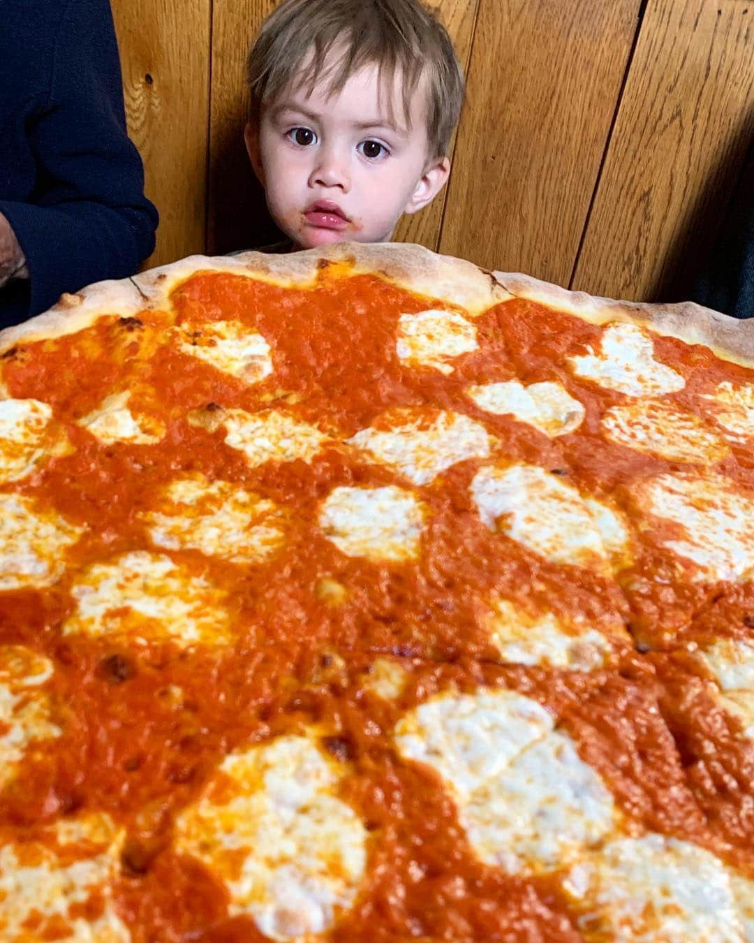 エヴァ・チェンさんのインスタグラム写真 - (エヴァ・チェンInstagram)「When you fill up on appetizers and then the main course comes... 😂😂😂 Tao @rubirosa_nyc」4月28日 10時35分 - evachen212