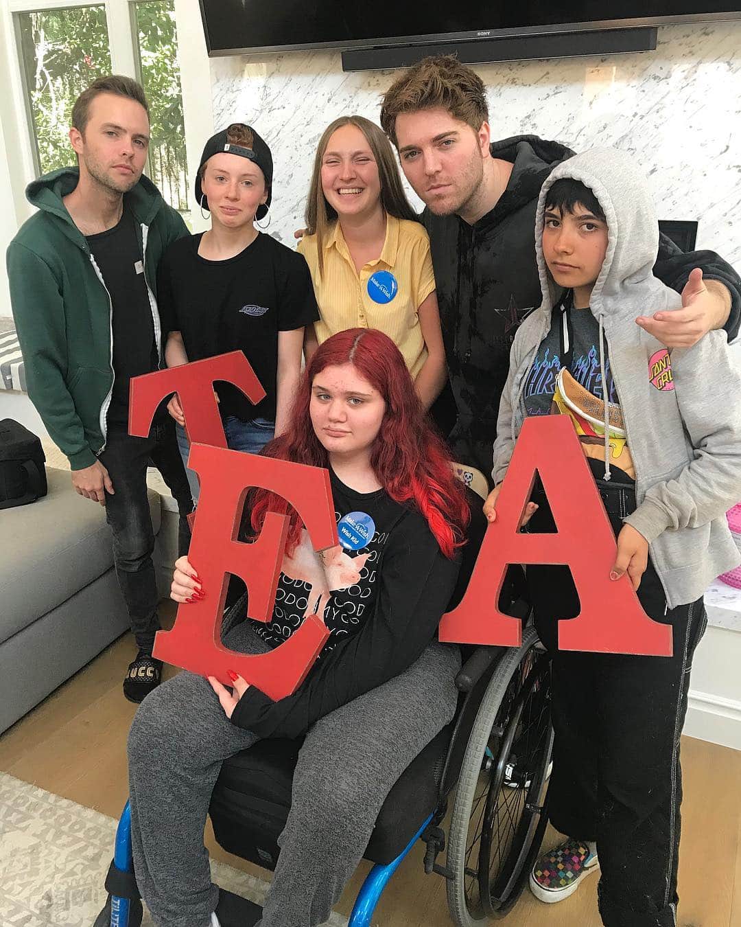 シェーン・ドーソンのインスタグラム：「Don’t come for me and my MAW Squad. 🔥🕶」