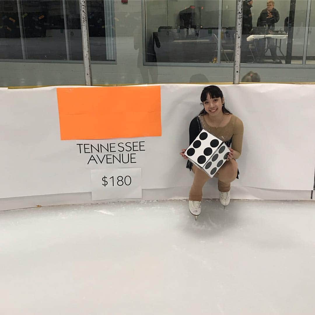 シータ・ラムサムさんのインスタグラム写真 - (シータ・ラムサムInstagram)「Roll the dice to Tennessee Avenue 🎲 #springiceshow 📸: @grace.skates」4月28日 9時11分 - palmipalmtrees