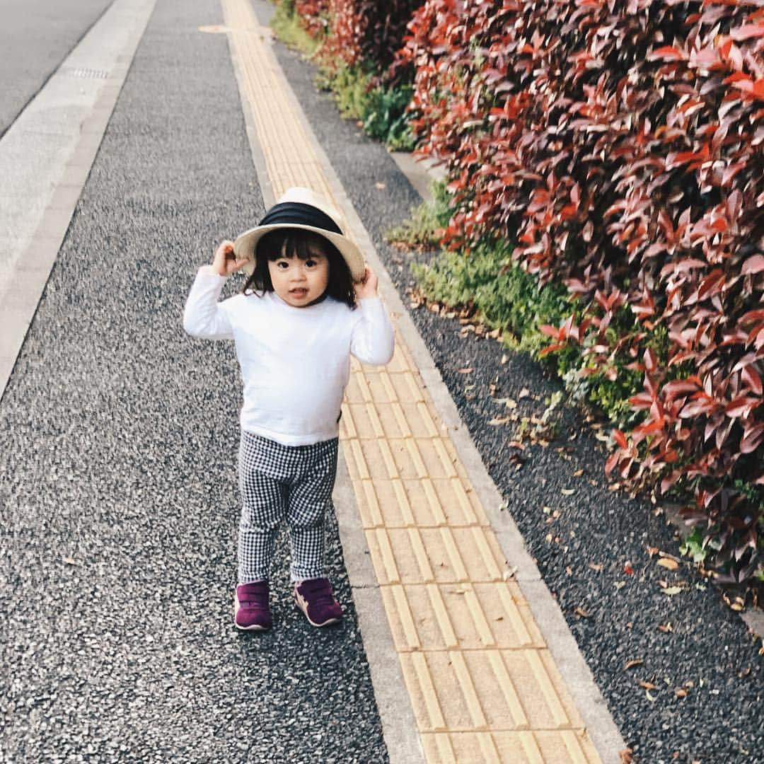 田中美里さんのインスタグラム写真 - (田中美里Instagram)「ジンノビートシテカッシの専属モデルにスカウトしようかな。  photo by fujiko @fujiko_blue  #千歌ちゃん #可愛すぎて #後ろ姿がたまらん #ジンノビートシテカッシ  #ジンノビ #帽子 #hat #いつか子供用も作りたいな」4月28日 10時00分 - misatotanaka77