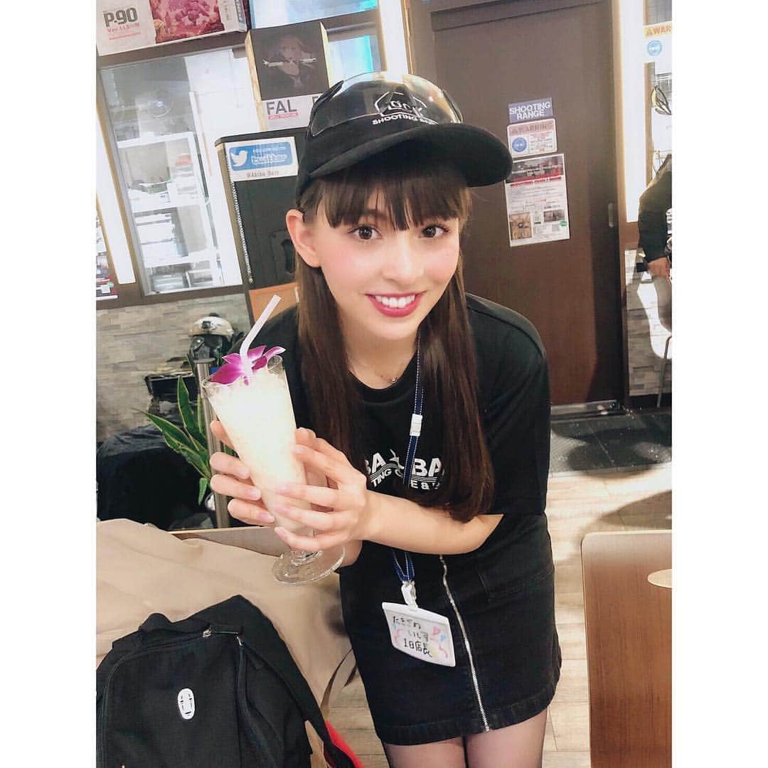 アイシスのインスタグラム：「アキバベースさんにて 一日店長ありがとうございました💓 シューティングバトル、 白熱しましたね😂✨ ガンアリーナ やっぱり楽しいよね。 すてきな機会に感謝です🙏✨ #サバゲ #サバゲー #サバゲー女子 #サバゲー装備 #airsoft #airsofter #gun #シューティング #シューター #shooter #shooting #ハンドガン #エアガン #ガスブロ #ガスブローバック #GLOCK #glockgirl #アキバベース #秋葉原 #AKIBABASE #Akihabara #Japan #GLOCKはいいぞう #training #サバゲー女子の日常 #ガンアリーナ #一日店長」
