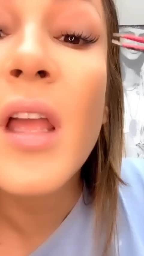 Claudia Leitteのインスタグラム：「💄」