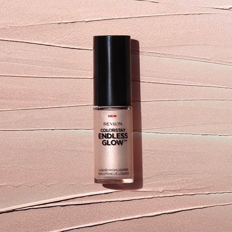 Revlonさんのインスタグラム写真 - (RevlonInstagram)「Sometimes, our Endless Glow Highlighter is all you really need for a fresh, natural glow 💫✨ . A little goes a long way, so keep in mind when applying 📝— available in 4 shades.  #Revlon #glow #highlighter」4月28日 1時32分 - revlon