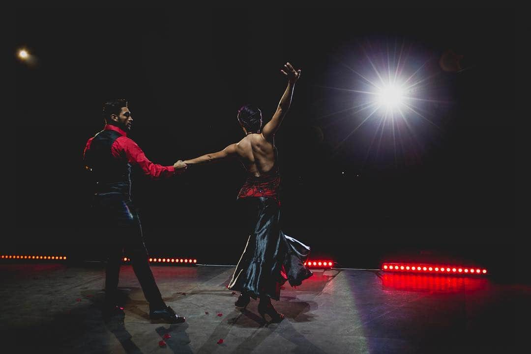 アンドレア・ボチェッリさんのインスタグラム写真 - (アンドレア・ボチェッリInstagram)「. Last night show in #AbuDhabi, du Arena . ph: @lucarossettiph」4月28日 1時37分 - andreabocelliofficial