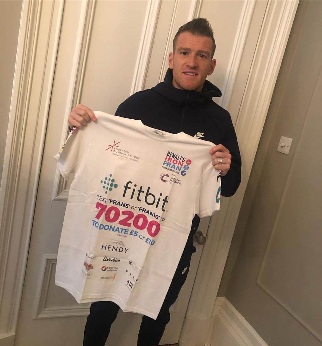 スティーヴン・デイヴィスのインスタグラム：「Wishing @frannybenali the best of luck as he prepares to start this huge challenge on Monday to raise money for @cr_uk. @benalisironfran is undertaking 7 Ironman triathalons in 7 consecutive days for @cr_uk that’s a 2.4 mile swim, 112 mile cycle & 26.2 mile run everyday. Text Fran5 or Fran10 to 70200 to donate £5 or £10 or for any other amount or info please visit ironfran.co.uk」