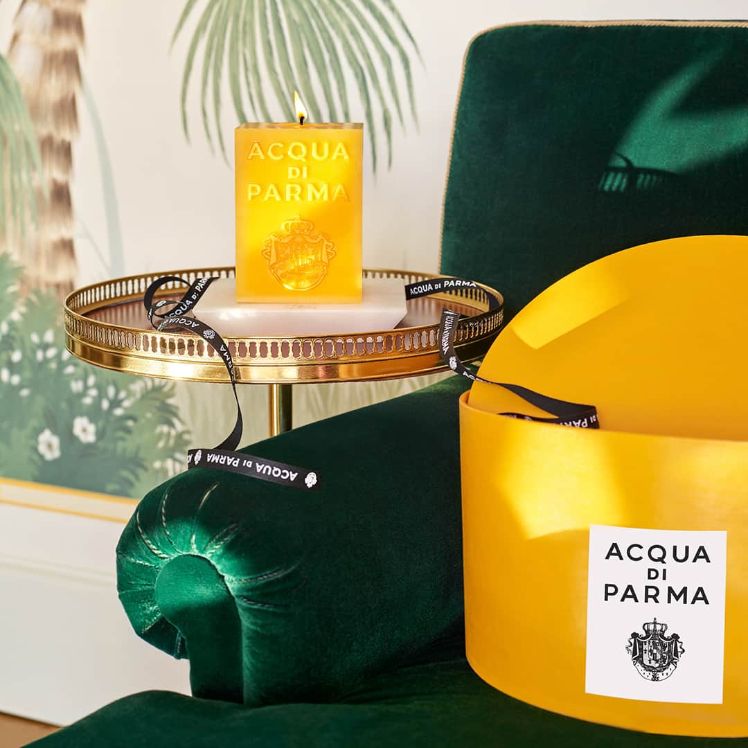 のインスタグラム：「Add a warm touch to your home with a yellow cube candle💛 . . #acquadiparma #homecollection #interiordesign #homedecor #milan #italianstyle」