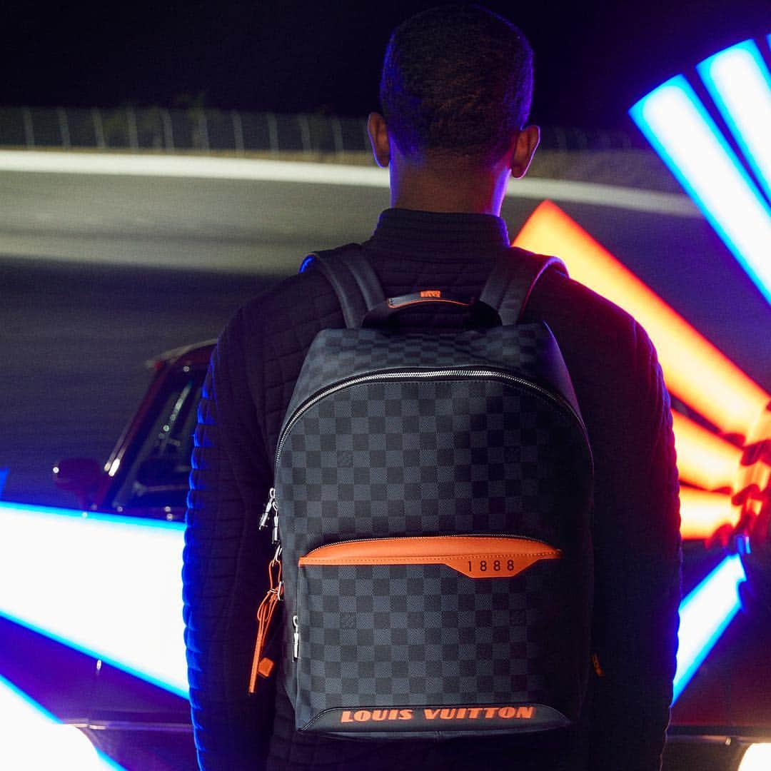 ルイ・ヴィトンさんのインスタグラム写真 - (ルイ・ヴィトンInstagram)「A high-octane boost. The new Damier Cobalt Race capsule includes mainstay #LouisVuitton models like the Discovery Backpack. Discover the car racing-inspired capsule via link in bio.」4月28日 2時15分 - louisvuitton