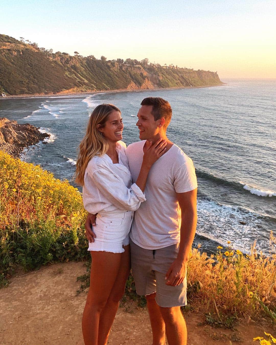 ナタリー・ジェーン・ローザーのインスタグラム：「My sunshine, my fresh air, my heart. Happy birthday, my @harleympbonner 🥰💛 love you forever!」