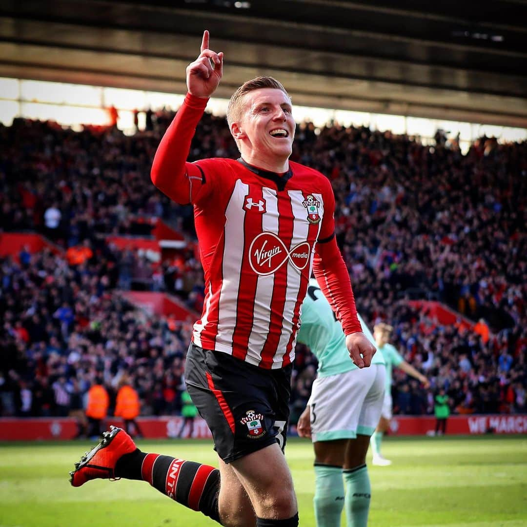 サウサンプトンFCさんのインスタグラム写真 - (サウサンプトンFCInstagram)「Double tap ♥️ to congratulate @mattytargett for his brilliant first ever #SaintsFC goal! 😇」4月28日 2時26分 - southamptonfc