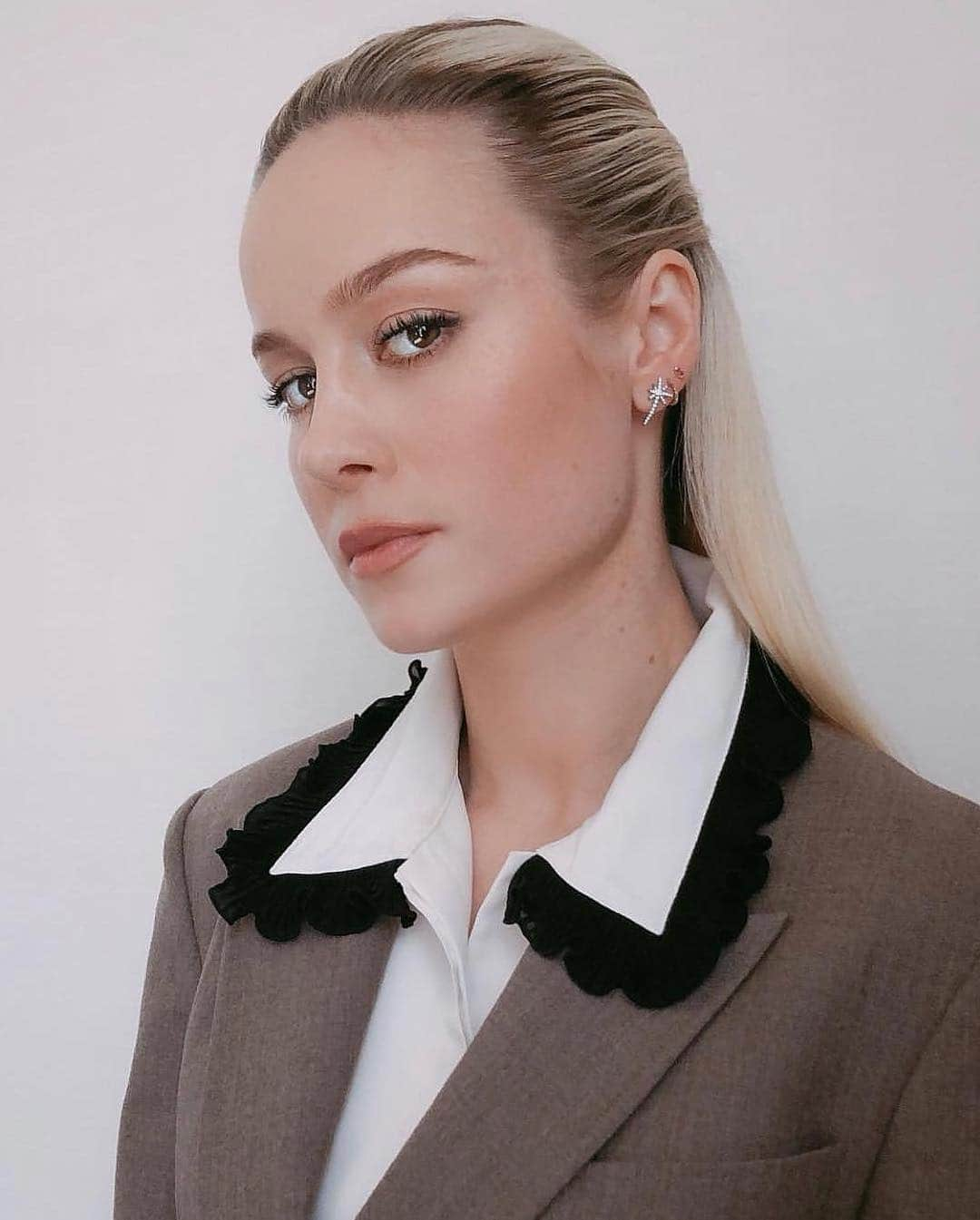 MTVさんのインスタグラム写真 - (MTVInstagram)「Moment of appreciation for the ✨LOOKS✨ #BrieLarson has been serving this month 👏 | 🔁 @brielarson」4月28日 2時28分 - mtv