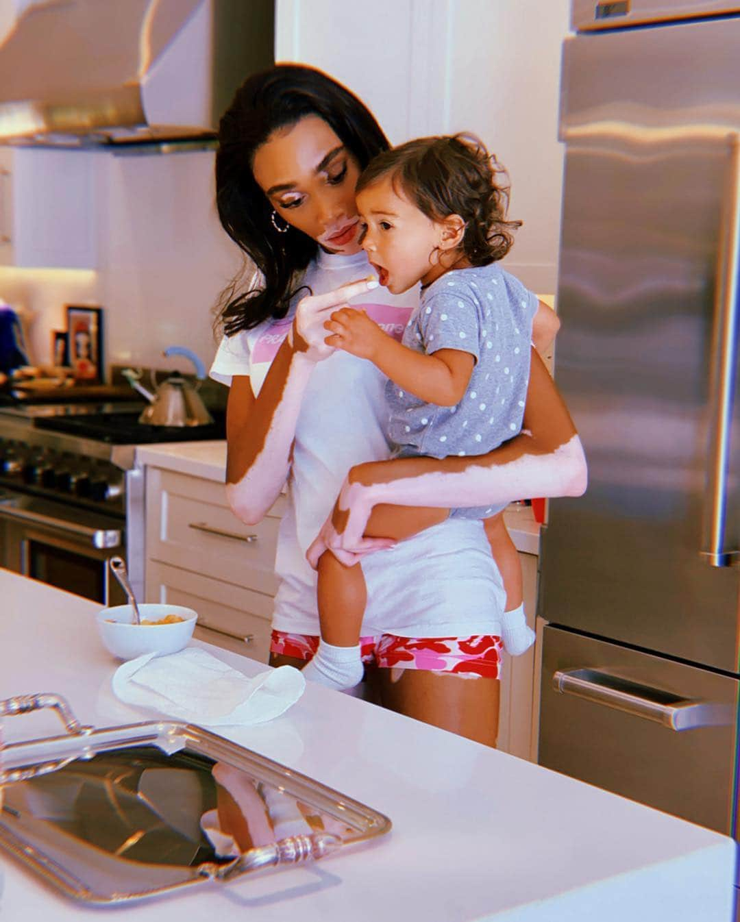 ウィニー・ハーロウさんのインスタグラム写真 - (ウィニー・ハーロウInstagram)「My angel baby 👼🏻🥣😋」4月28日 3時12分 - winnieharlow