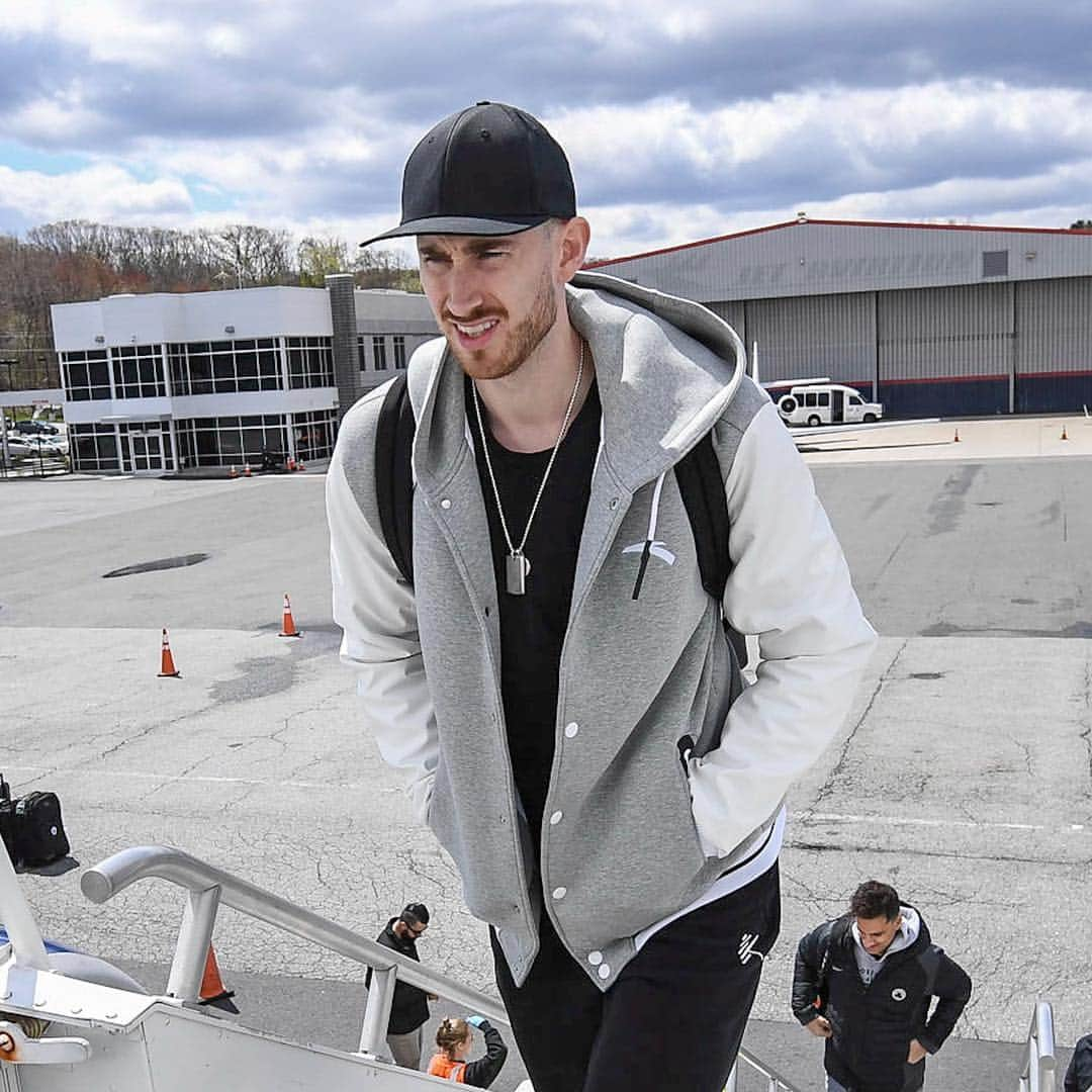 ボストン・セルティックスさんのインスタグラム写真 - (ボストン・セルティックスInstagram)「On to Milwaukee 🛫」4月28日 3時37分 - celtics